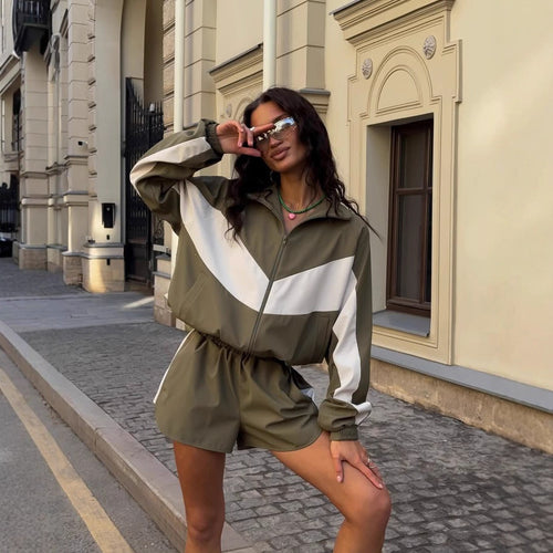 Damen nan lässiges Athleisure-Set mit windabweisender Kurzjacke, Stehkragen und elastischen Highwaist-Shorts Echo Archiv