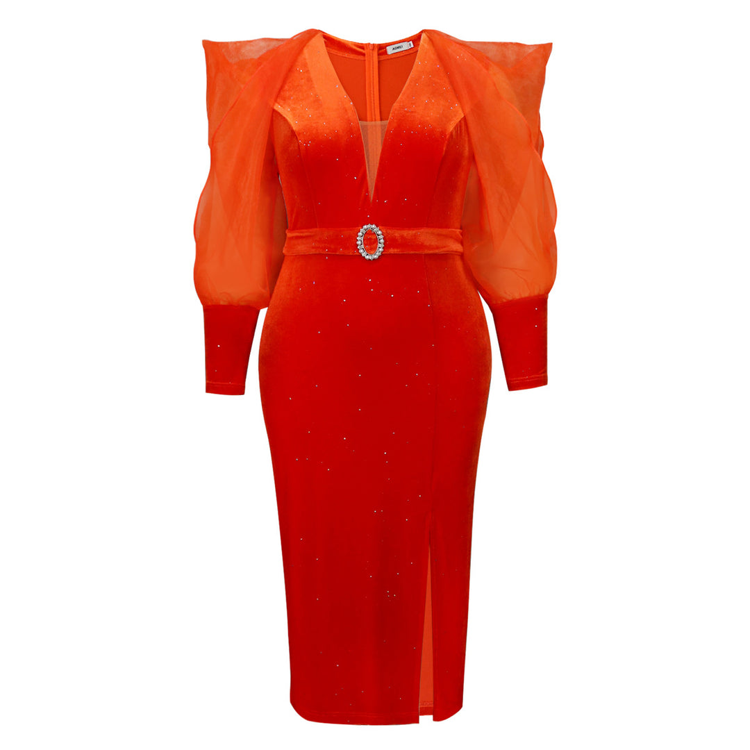 Damen Abendkleid mit extravagantem Transparenz-Design und funkelnden Applikationen Echo Archiv