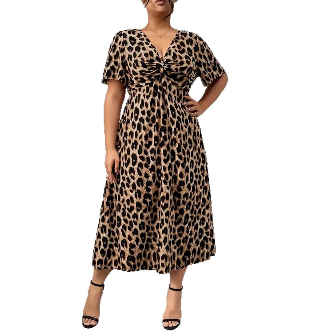 Damen Maxikleid mit raffiniertem Knotendesign und modernem Tiermuster Echo Archiv