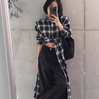 Damen Langes Karo-Hemd im Oversize‑Cut mit Taillen-Knotendetail und Seitenschlitzen Echoarchiv