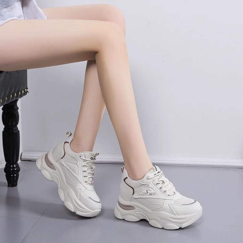 Damen Sportliche Chunky Sneakers mit atmungsaktiver Mesh-Oberfläche und gepolsterter Sohle Echo Archiv