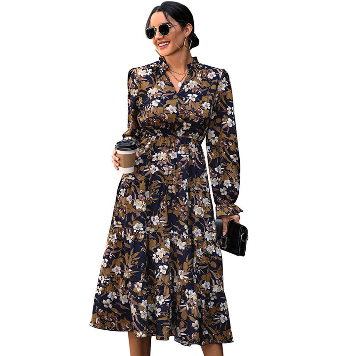 Damen Midikleid im Vintage-Floraldessin mit Stehkragen, Smok-Taillierung und Stufenrock – Élara