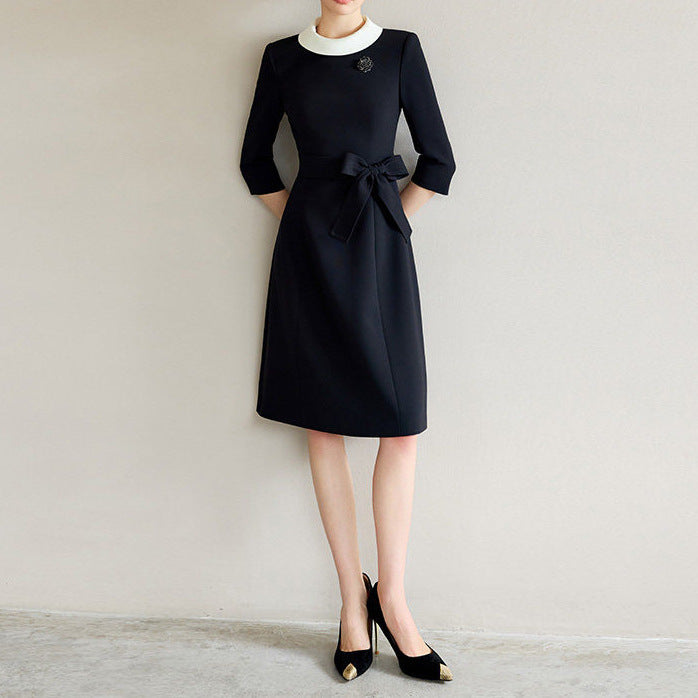 Damen Elegantes Midikleid mit Taillengürtel Echoarchiv