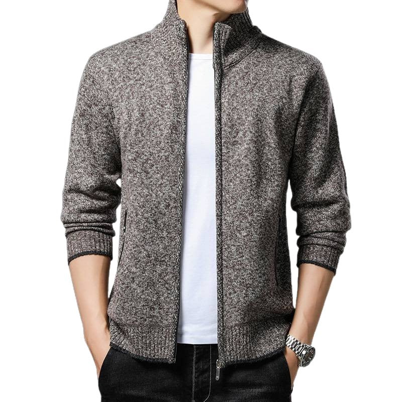 Herren Fleecejacke mit hochgeschlossenem Kragen und praktischen Reißverschlusstaschen Echoarchiv