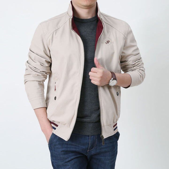 Herren Übergangs-Fieldjacke aus gewachstem Canvas mit Stehkragen und verdecktem Reißverschluss Echoarchiv