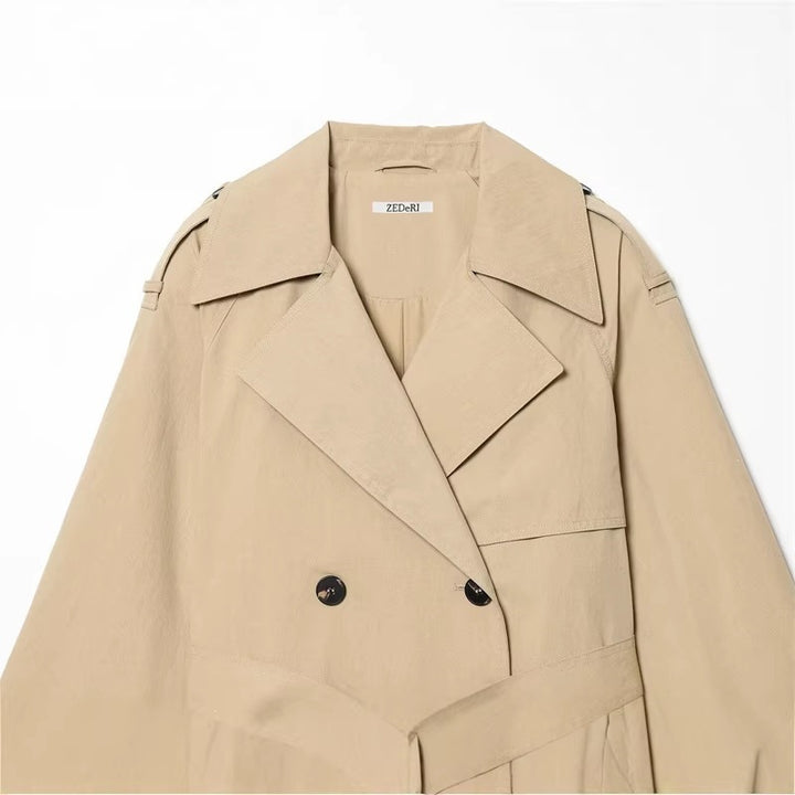 Damen Cropped doppeltreihiger Trenchblazer mit Bindegürtel und Epauletten Echo Archiv