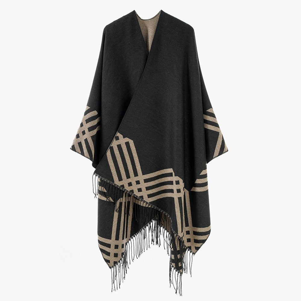 Damen Wollmix-Ruana im Rechteckschnitt mit grafischem Streifen-Jacquard und Fransen – Avérine