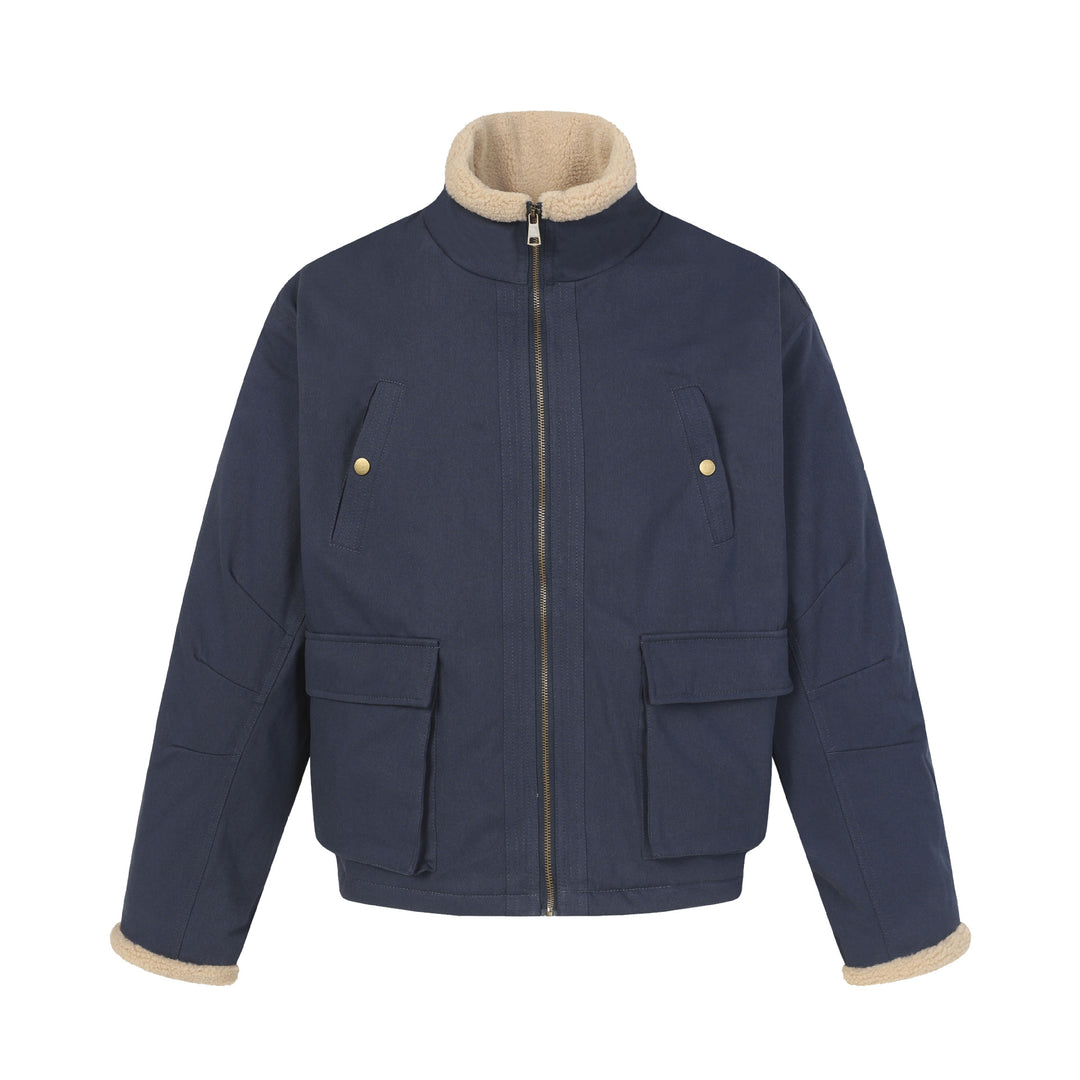 Herren Kurzblouson im Field‑Style mit Teddyfutterkragen und Cargo‑Taschen Echoarchiv