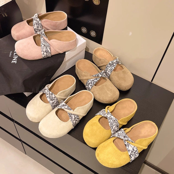 Damen Velours-Mules mit gepolstertem Fußbett und Zierkreuzriemen – Avérine