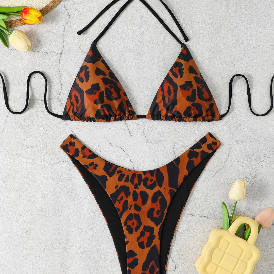Damen Triangel-Bikini mit hochgeschnittenem Unterteil und animalischem Muster Echo Archiv