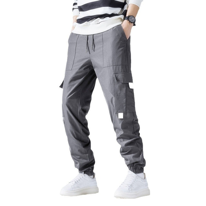 Herren Multifunktionale Cargo-Jogginghose mit Klapp‑ und Gurt-Details Echo Archiv