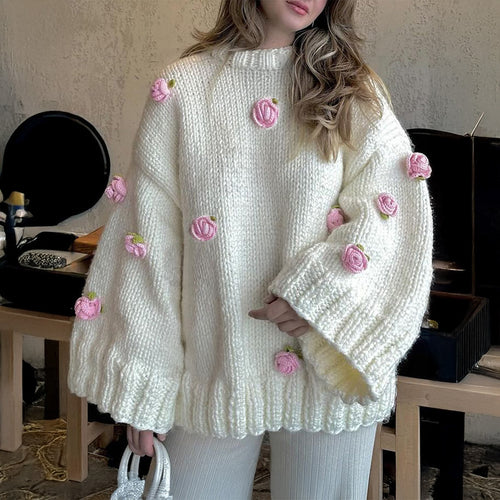 Damen Oversize-Strickpullover mit 3D-Blütenapplikationen und weiten Trompetenärmeln – Mavelle