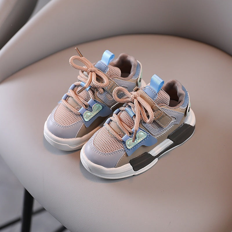 Damen Gepolsterte Freizeit‑Sneaker mit Mesh‑Einsätzen und dämpfender Plateausohle Echoarchiv