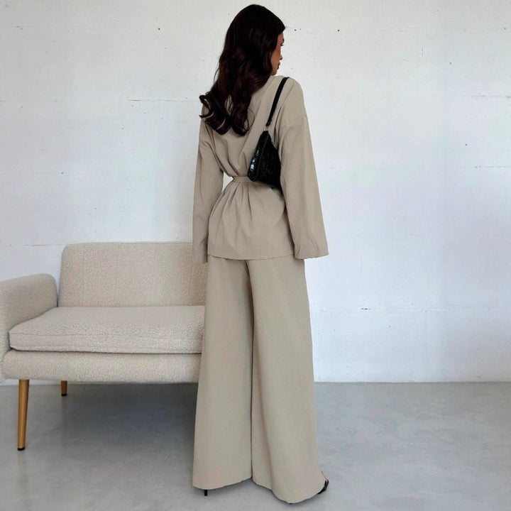 Damen Entspannter Wickelblazer und Weite-Hosen Set Echoarchiv