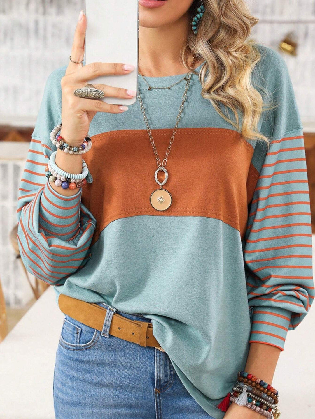Damen Oversize-Longsleeve mit Colorblock, gestreiften Ärmeln und Rundhalsausschnitt Echo Archiv