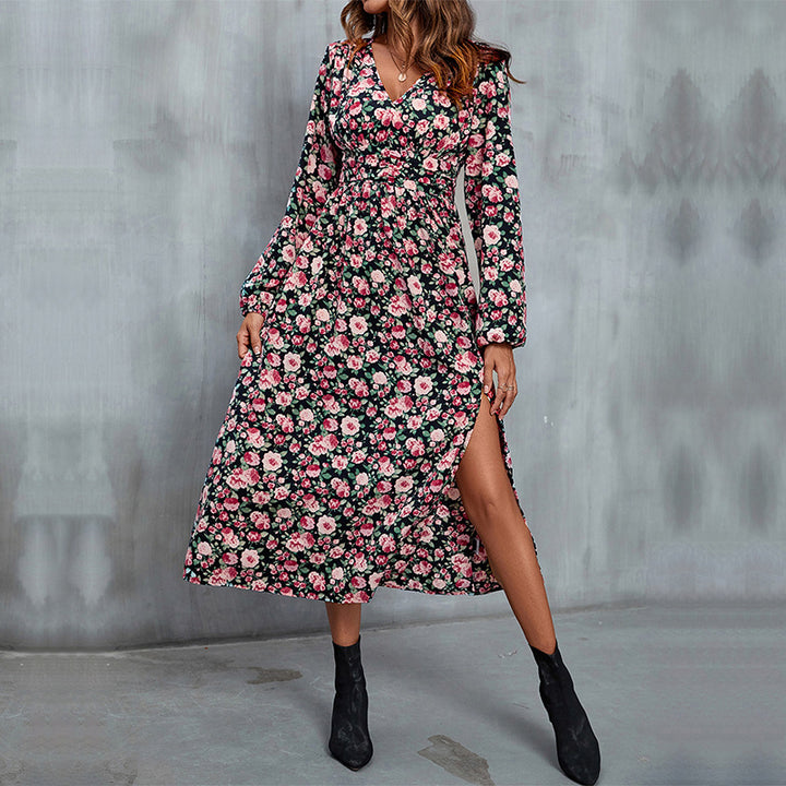 Damen Maxikleid mit V-Ausschnitt, taillierter Empire-Naht, seitlichem Beinschlitz und floralem Allover-Print Echoarchiv