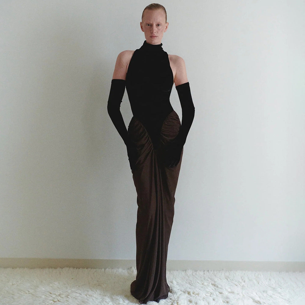 Damen Maxikleid mit hochgeschlossenem Design und kunstvollem Drapierungseffekt Echo Archiv