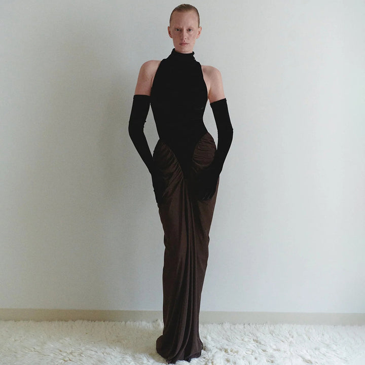 Damen Maxikleid mit hochgeschlossenem Design und kunstvollem Drapierungseffekt Echo Archiv