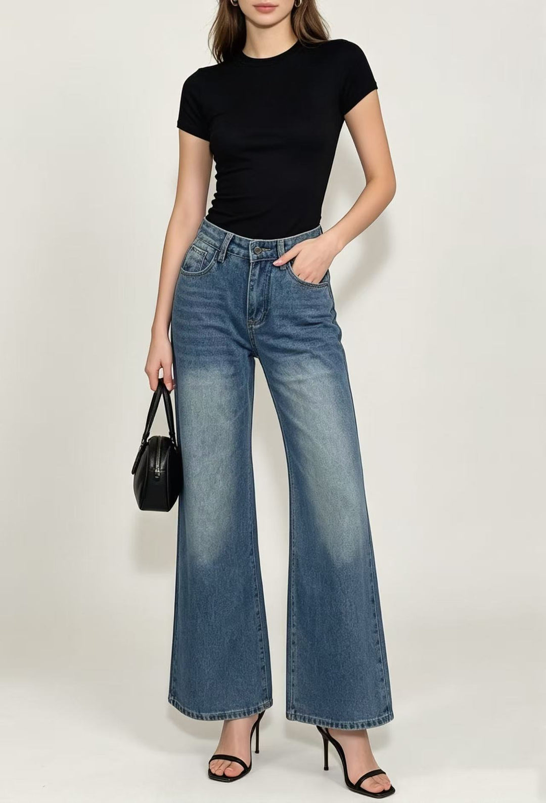 Damen nan High‑Waist Flared-Jeans mit weitem Bein, taillierender Bundnaht und dezenter Used-Struktur Echo Archiv