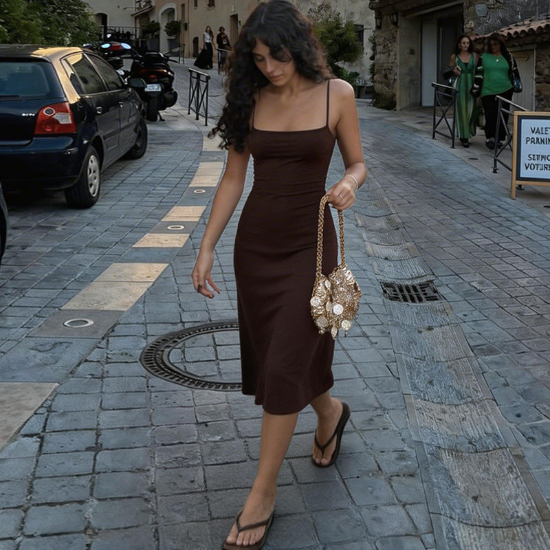 Damen Midi-Kleid mit schmalen Trägern und figurbetonender Passform Echo Archiv