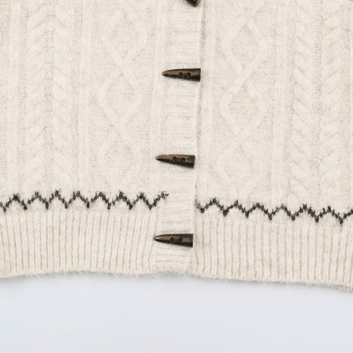Damen Grobgestrickte Kapuzen‑Strickjacke mit Hornknöpfen und Norwegermuster Echoarchiv