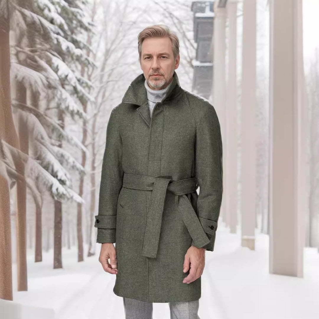 Herren klassischer Trenchcoat mit stilvollem Gürtel und doppelter Knopfreihe Echoarchiv