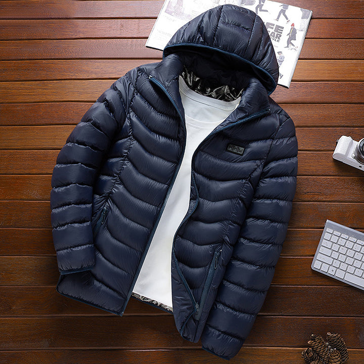Herren Ultraleichte gesteppte Daunenjacke mit Kapuze, windabweisender Außenhaut und Packfunktion Echo Archiv