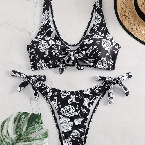Damen Triangel-Bikini mit verspieltem Knoten-Detail Echo Archiv