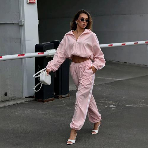 Damen Oversized kurz geschnittene Trainingsjacke und taillenhohe Jogginghose Set mit Seitenstreifen – Avérine