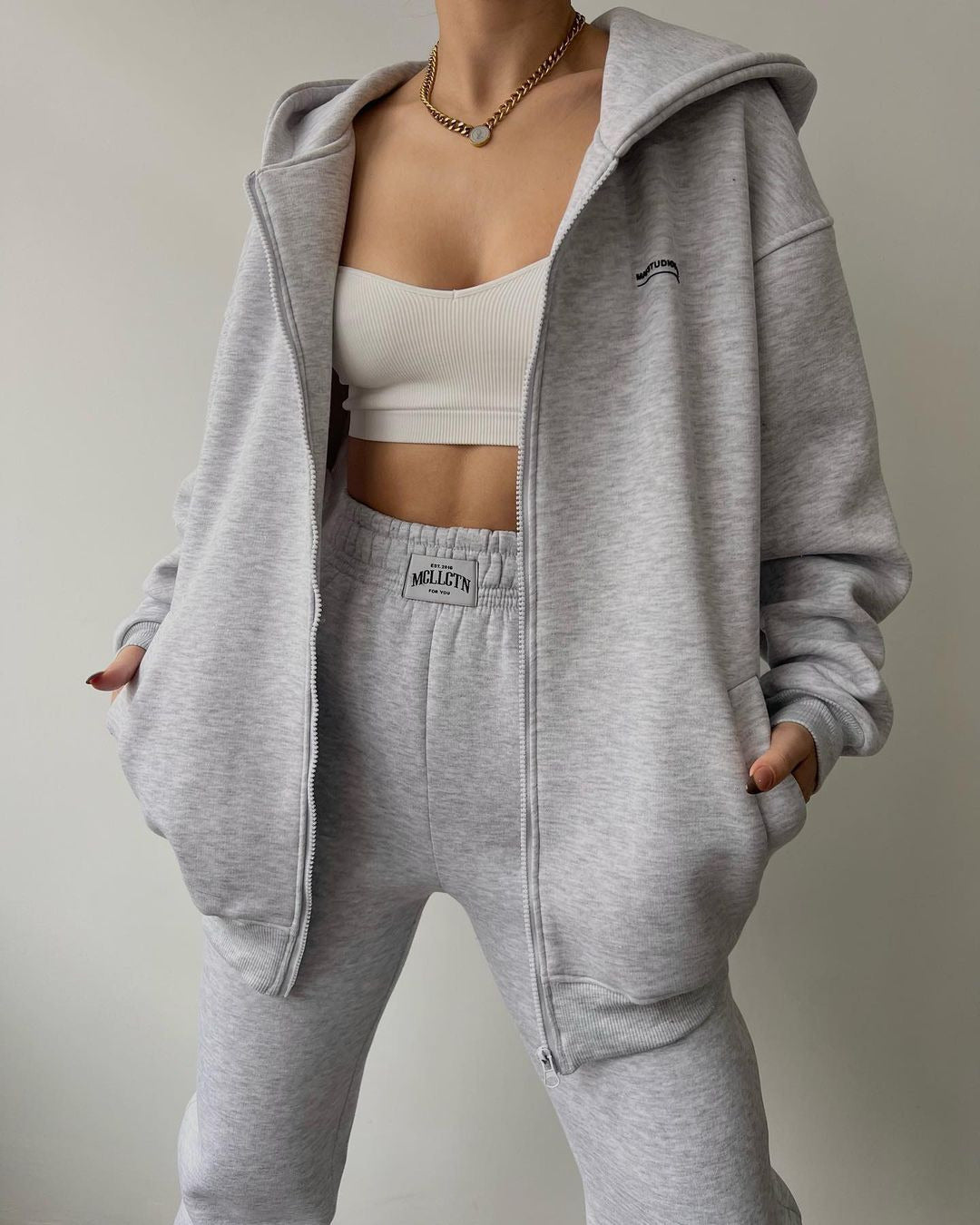 Damen Oversize Kapuzen-Sweatjacke mit Reißverschluss und High-Waist Jogginghose Set Echoarchiv