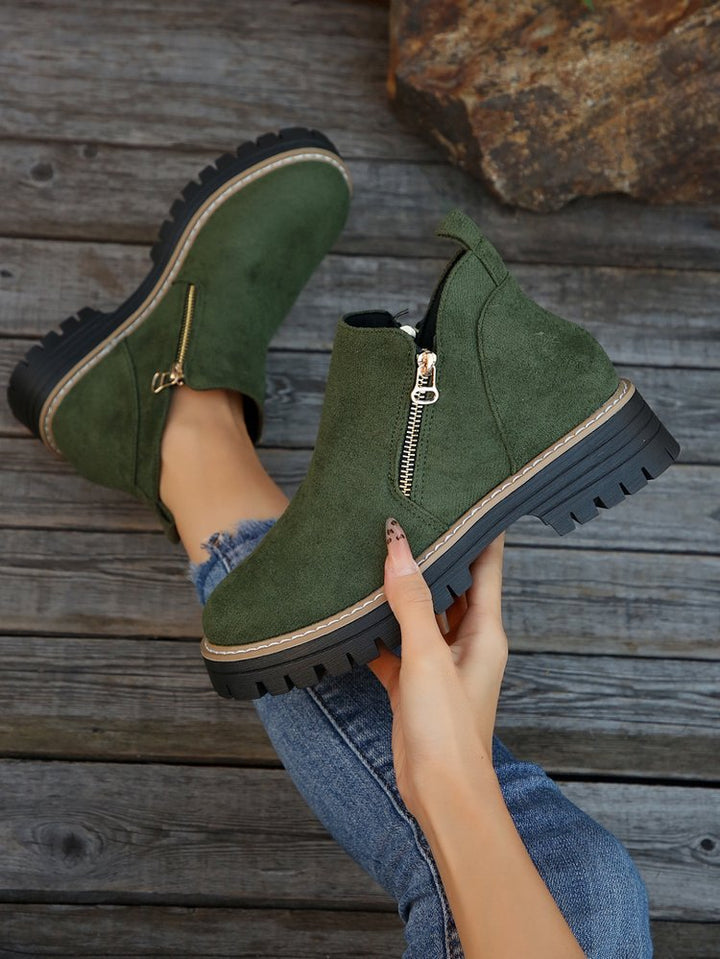 Damen Chelsea-Stiefelette mit profilierter Gummisohle und seitlichem Reißverschluss – Varelle