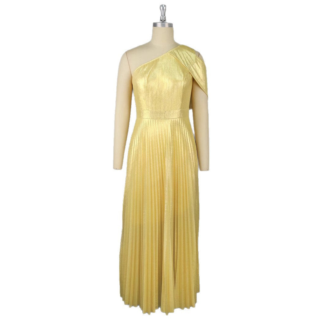 Damen Elegantes Maxi-Kleid mit asymmetrischem Schulterdesign und schimmerndem Plisseestoff Echo Archiv