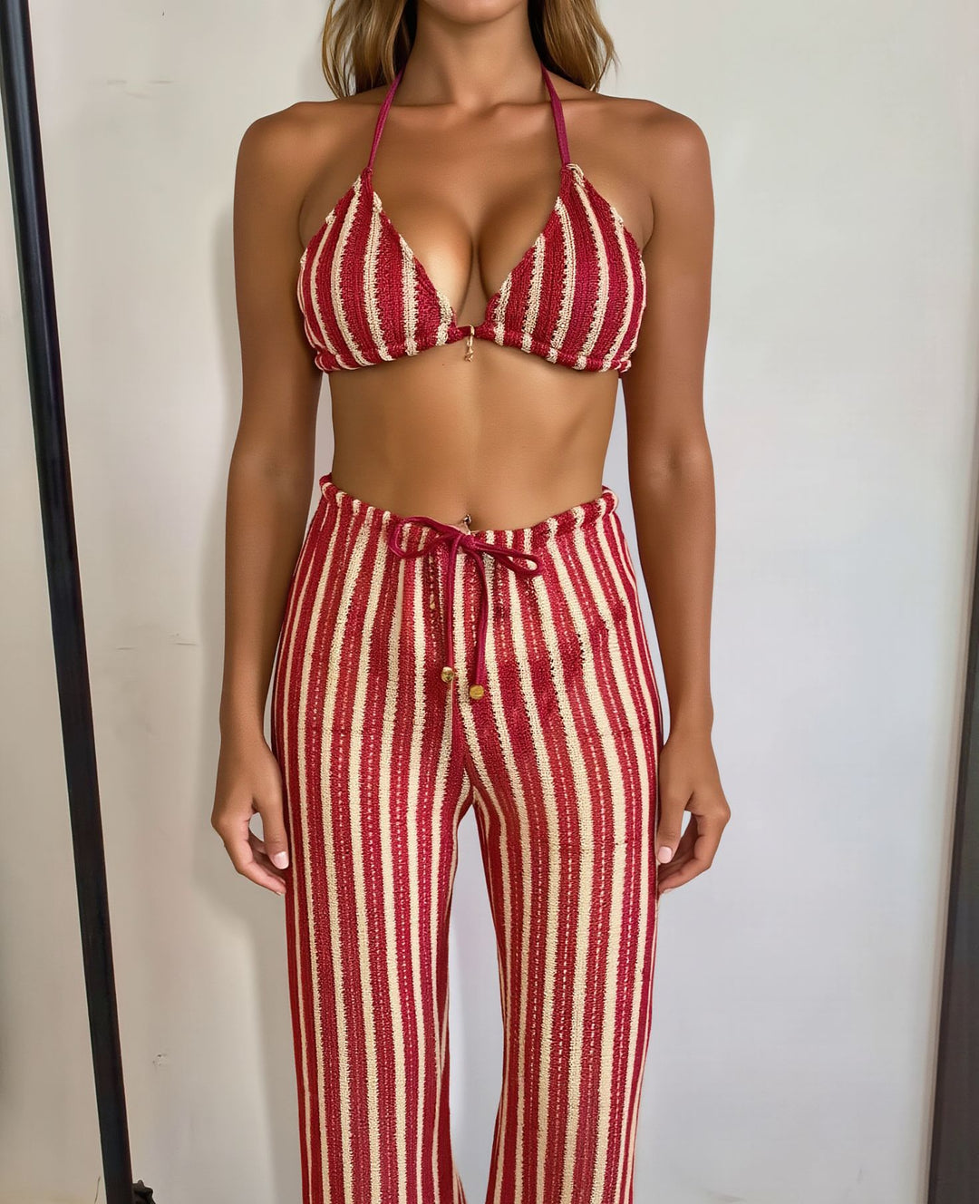 Damen Bikini-Set mit gestreiftem Oberteil und lässigen Hosen Echo Archiv