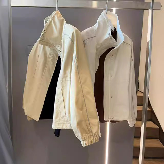 Damen Leichte Overshirt‑Jacke mit Stehkragen, Druckknopfverschluss & Kontrastnaht Echo Archiv