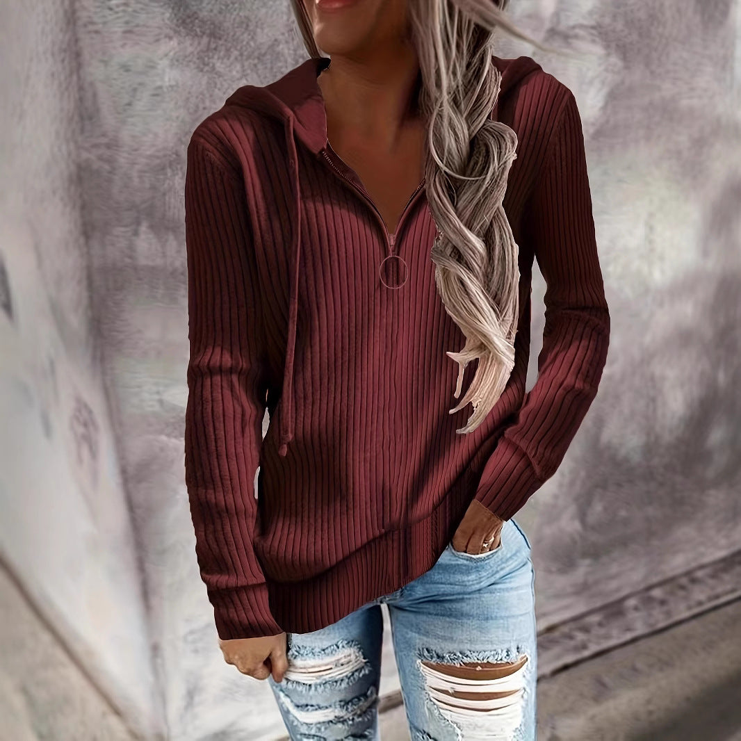 Damen Lässiger Rippstrick-Hoodie mit halbhohem Reißverschluss und Ringzipper – Auréline