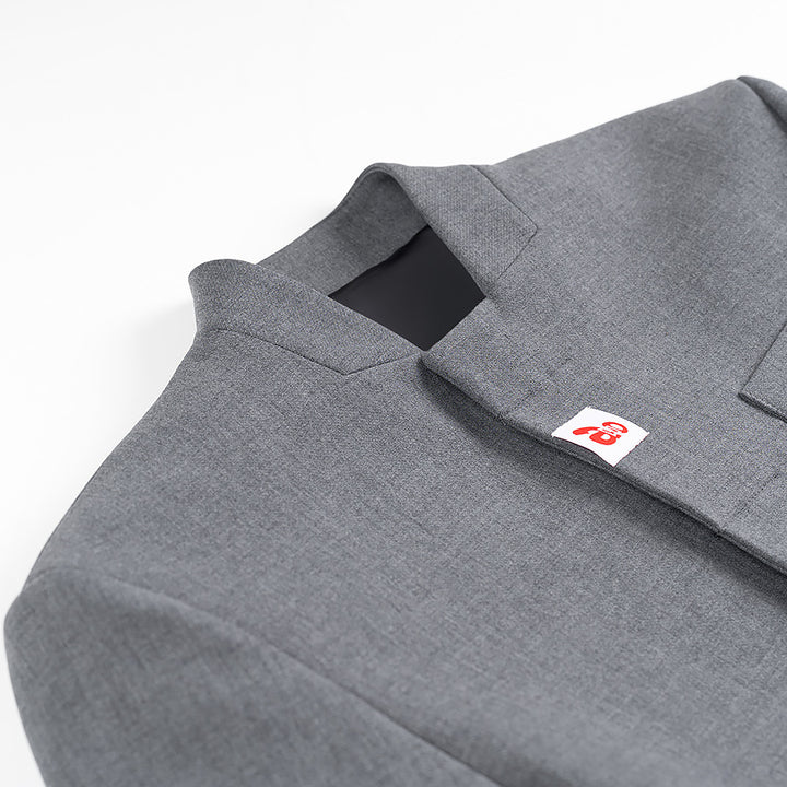 Damen kurzer Boxy-Blazer mit verdeckter Knopfleiste Stehkragen und kontrastumschlagärmeln – Valéne