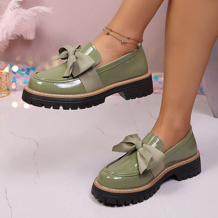 Damen  Lack-Optik Loafer mit massiver Profilsohle und großer Stoffschleife Echo Archiv