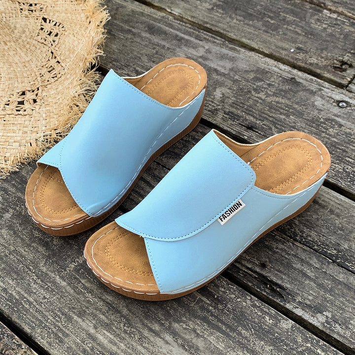 Damen  Slip-On Keil-Mules mit ergonomischem Memory-Fußbett und leicht profilierter Laufsohle Echo Archiv