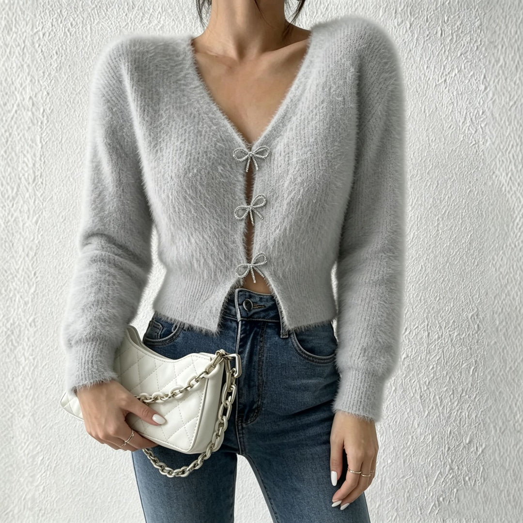 Damen Flauschiger Cropped-Cardigan mit V-Ausschnitt und Schleifen‑Verschlüssen – Veloura