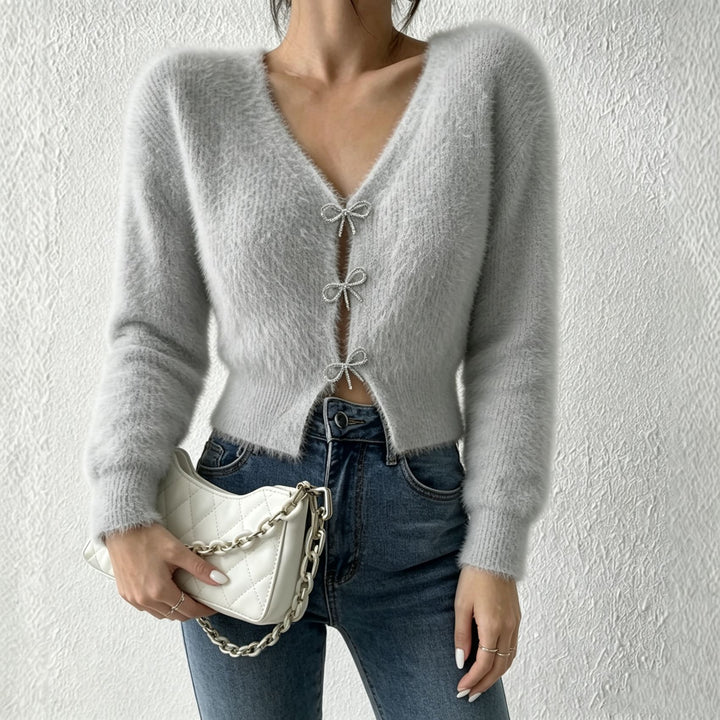 Damen Flauschiger Cropped-Cardigan mit V-Ausschnitt und Schleifen‑Verschlüssen – Veloura