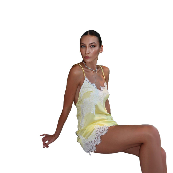 Damen verspieltes Satin-Top mit Spitzenverzierung Echo Archiv