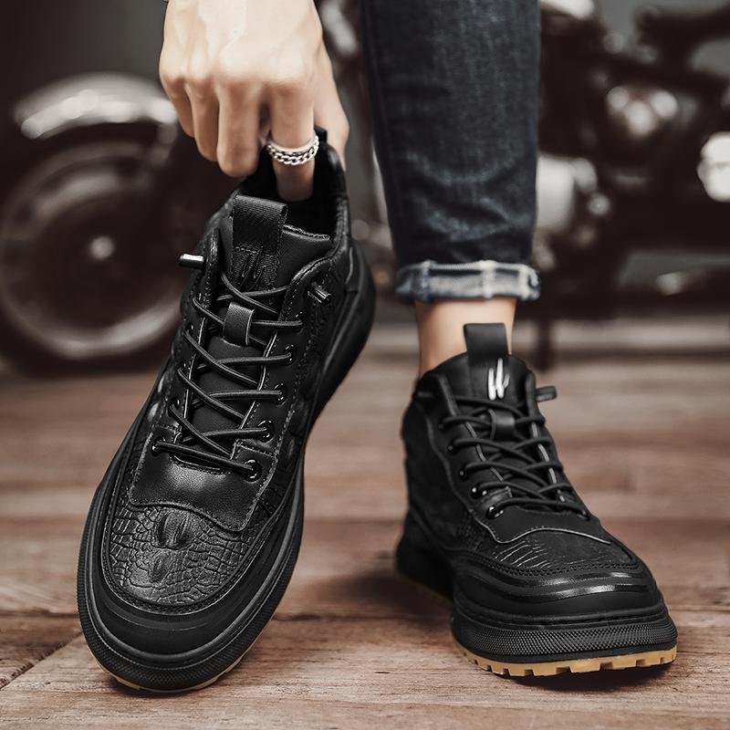 Herren robuste Schnür-Boots mit gepolstertem Knöchelkragen, strukturierter Lederoptik und griffiger Profilsohle – Tavélo