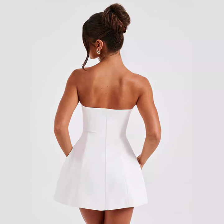 Damen Bustierkleid mit taillierter Silhouette und schwingendem Rock Echo Archiv