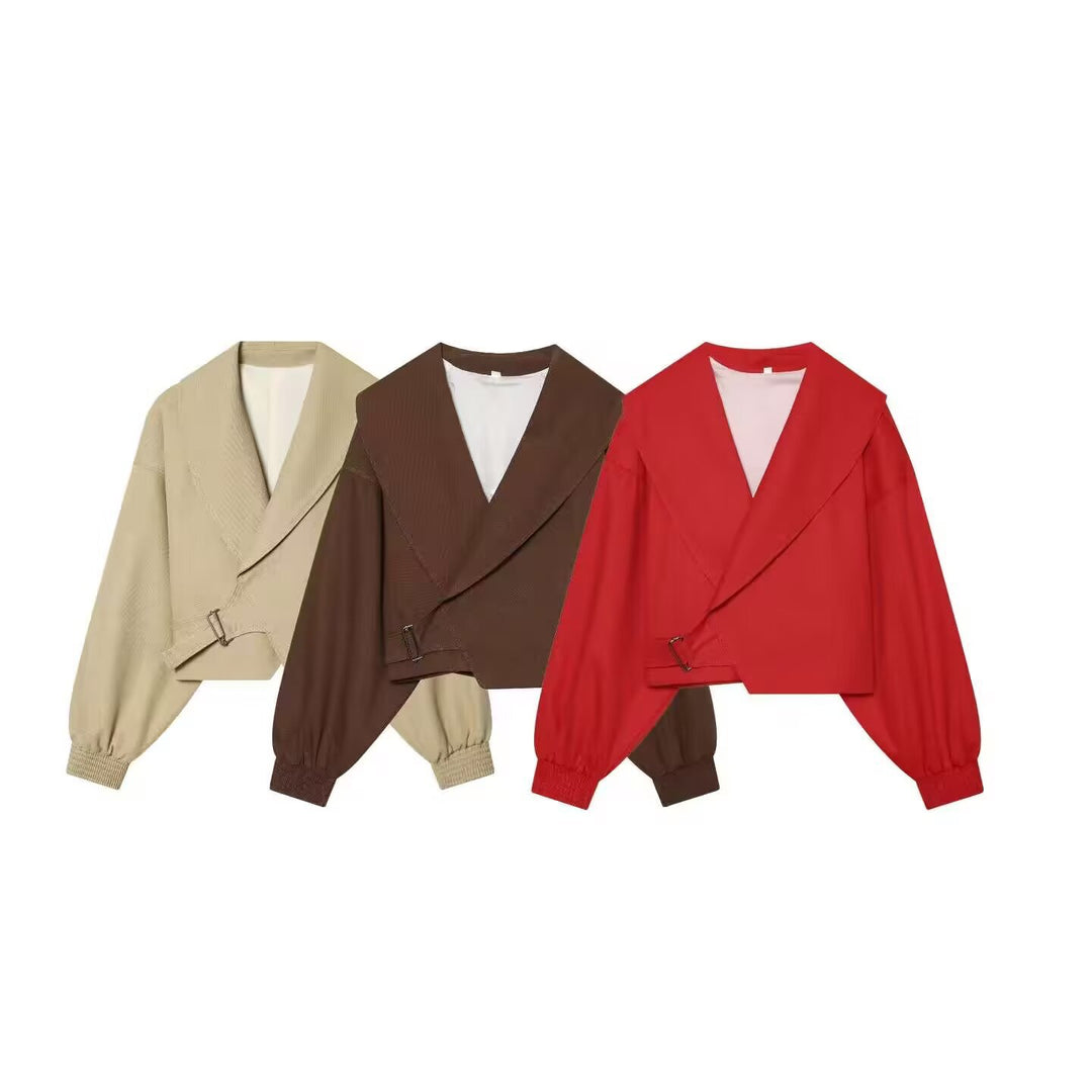 Damen Cropped-Manteljacke mit weitem Schalkragen, Taillenriegel und Ballonärmeln Echo Archiv