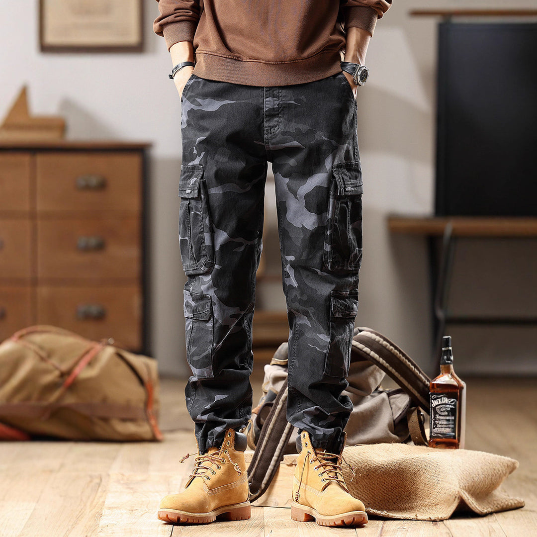 Herren Cargohose mit Gummibündchen und Camouflage-Utility-Design Echo Archiv