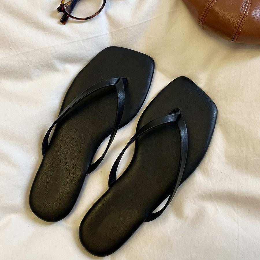 Damen Zehentrenner-Sandalen mit geschwungenem Fußbett und eleganter Riemenkonstruktion Echoarchiv