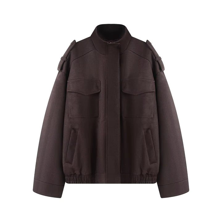 Damen kastiger Wollmix-Bomber mit Schulterklappen, Pattentaschen und elastischem Saum – Avenza