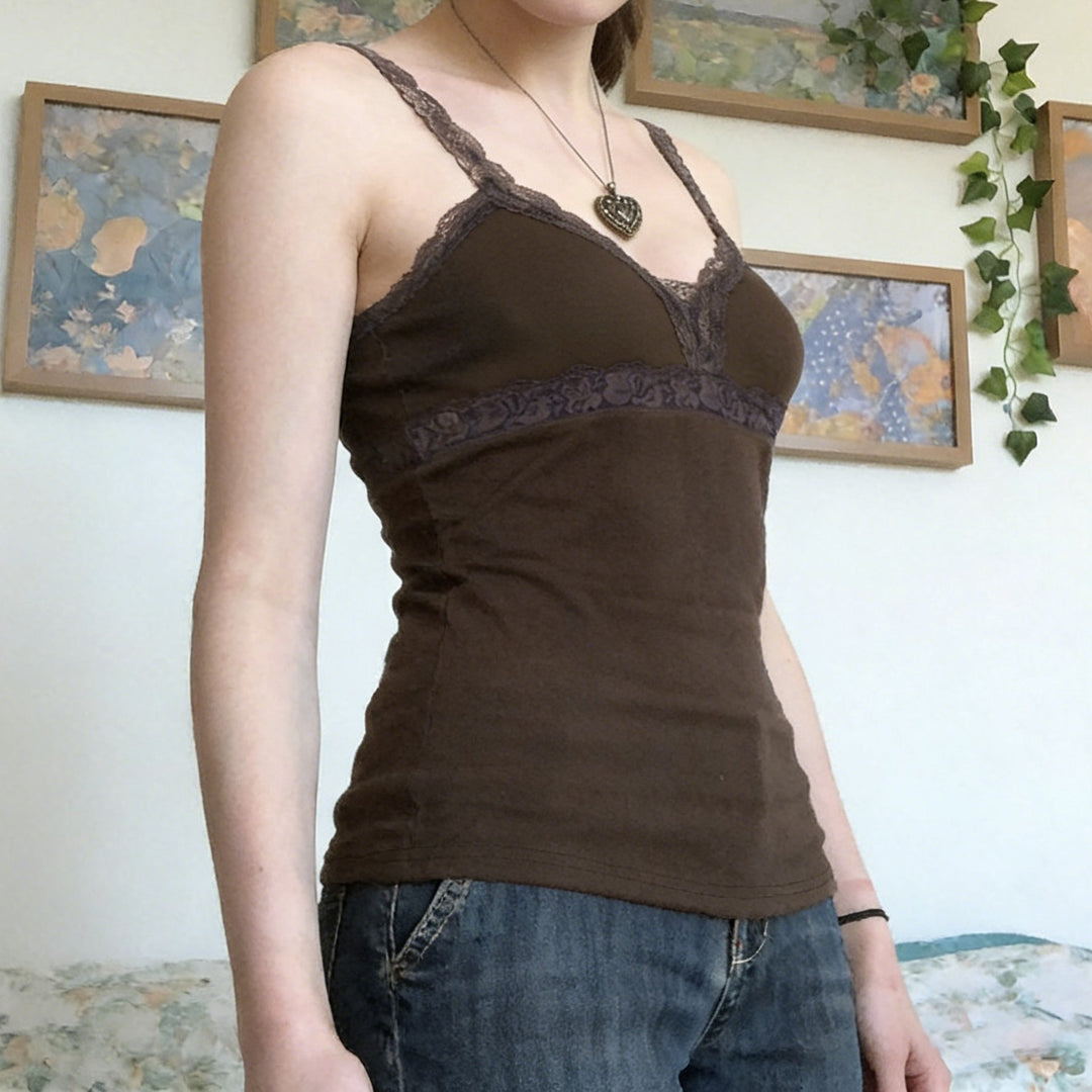 Damen Spitzen-Trägertop mit elegantem Design und zarten Rüschen Echo Archiv