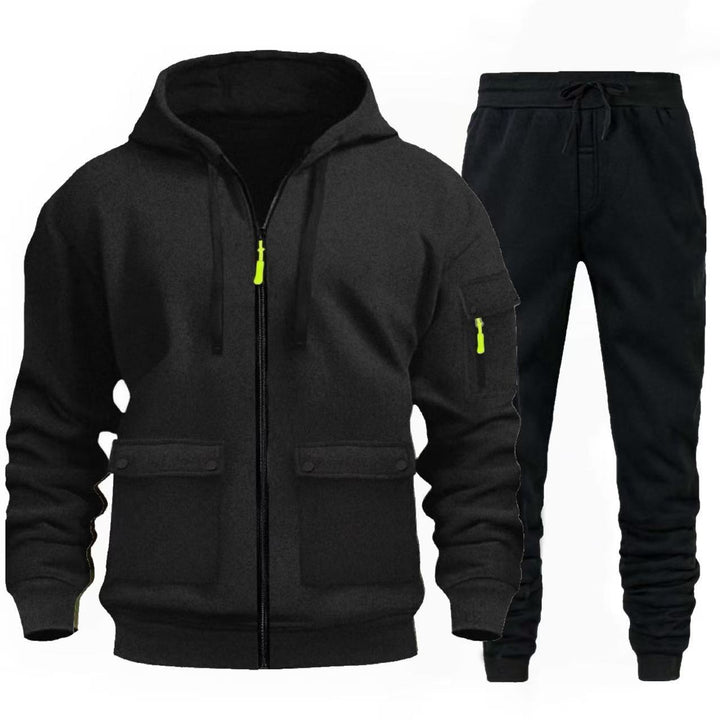 Herren sportlicher Jacke mit praktischen Taschen und Jogginghose Echoarchiv