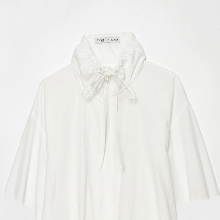Damen Leichte Cropped Windjacke mit Tunnelzugkragen und Taillenraffung Echo Archiv